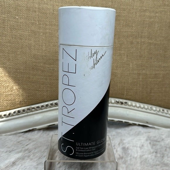 St. Tropez Ashley Graham ultimate glow Kit limited Edition Mitt, New sea… - Picture 2 of 6